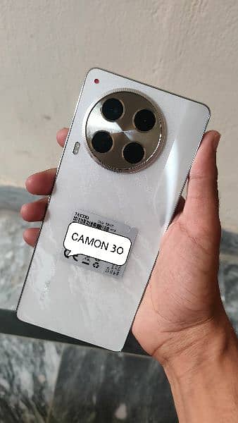 Tecno camon 30 12/256 0