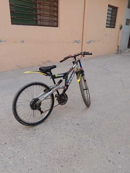 Mountain bicycle is in good condition for Sale 0