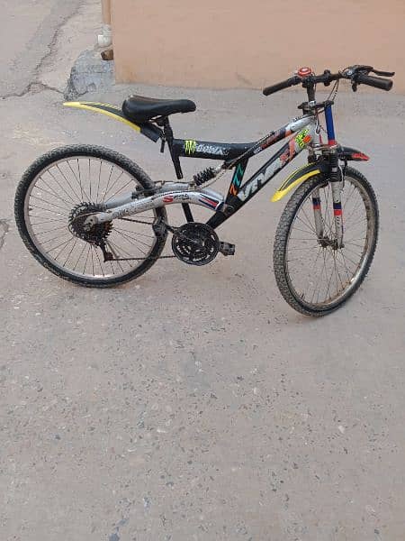 Mountain bicycle is in good condition for Sale 2