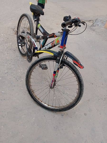 Mountain bicycle is in good condition for Sale 4