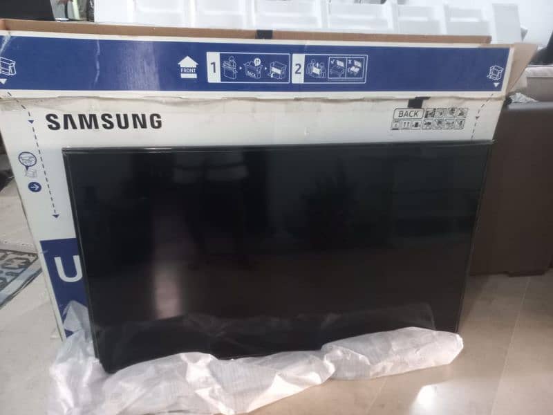 Samsung LED NU 7100 0