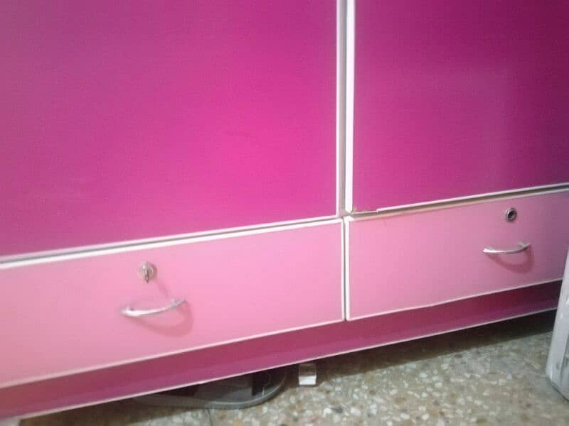 pink cupboard 1