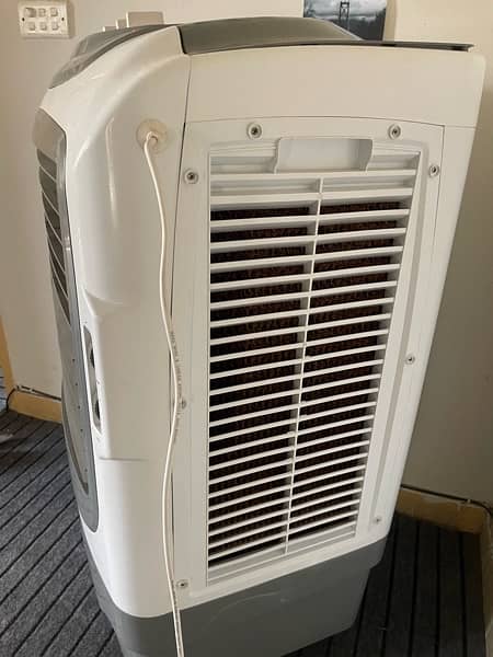 Air Cooler for sale condition 10/10 only 1 month used 2