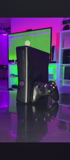 Xbox 360 slim. Refurbished. 0