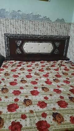 double bed with metress