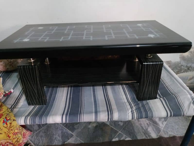 want to sale urgently table set 4
