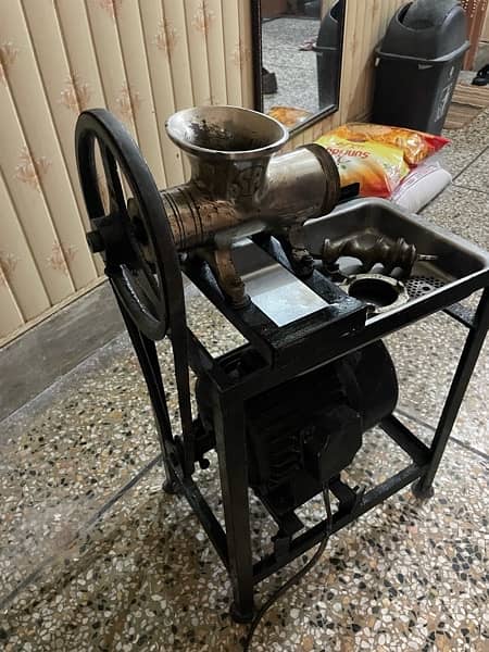 Qeema machine meat grinder 1