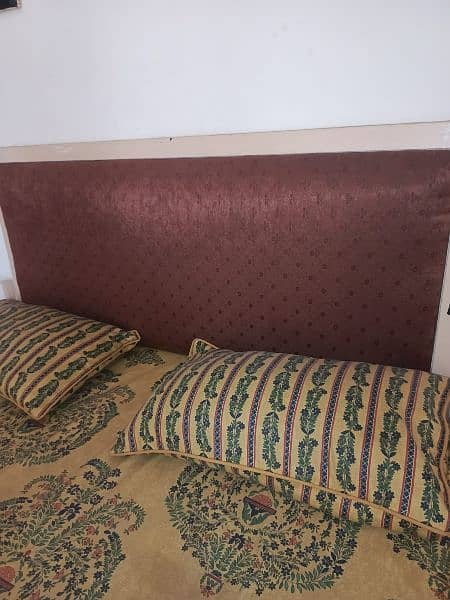 Bed set with mettress and dressing 2