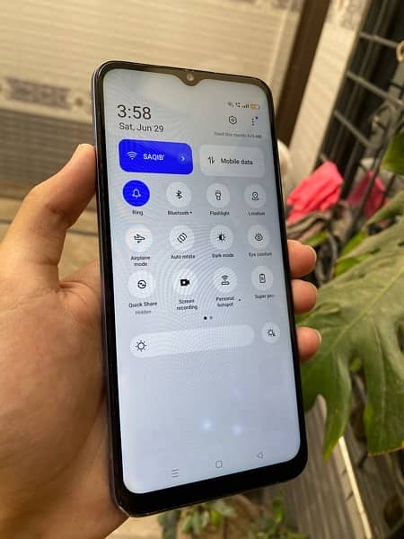 Realme C25 4