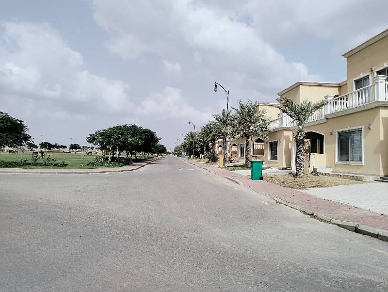 precinct 27,3 bedroom ready to move villa available for sale in bahria Town Karachi 3