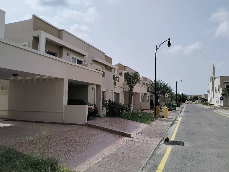 precinct 27,3 bedroom ready to move villa available for sale in bahria Town Karachi 21