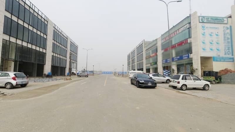 8 Marla Main Boulevard Commercial Plot For Sale In Lake City Lahore 12