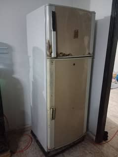 Dawlance fridge full size working condition 0