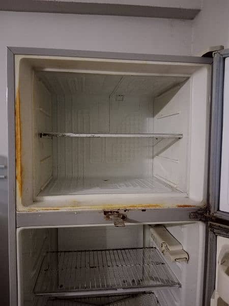 Dawlance fridge full size working condition 6