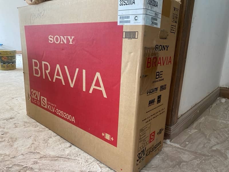 Sony Bravia KLV-32S200A 32” TV 2