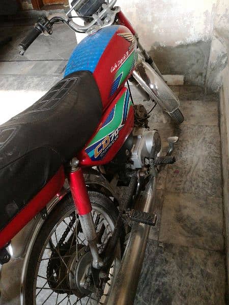 Honda cd 70  for sell in Lahore 3
