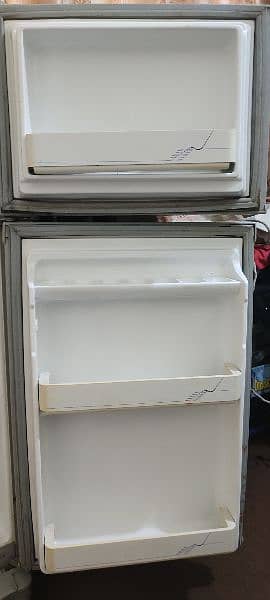 Dawlance Fridge to sell 0