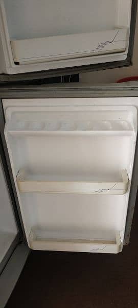 Dawlance Fridge to sell 5