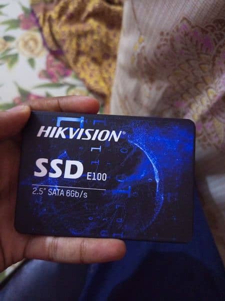 HIKVISION 128GB SSD 0