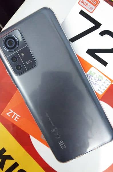 ZTE  blade A72s 0