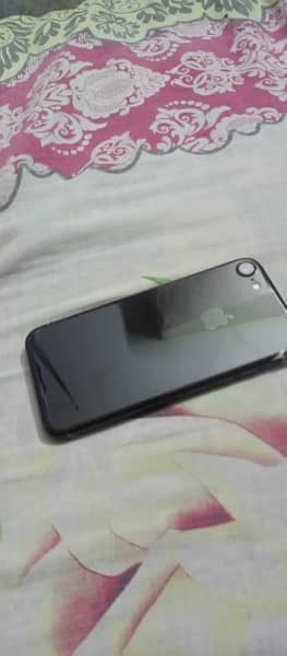 iPhone 7 128 gb pta aprovd 2