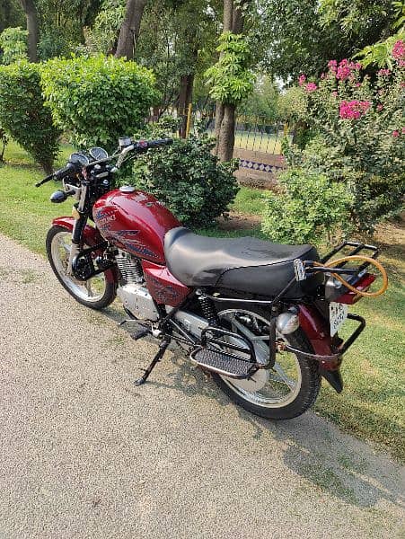 Suzuki GS-150 SE New Condition Low Mileage 9