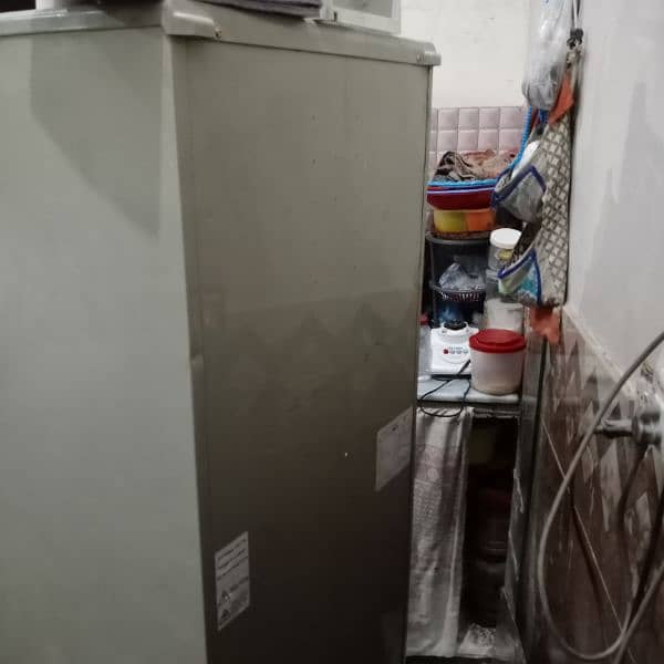 no fras fridge 10 by 10 condition 14