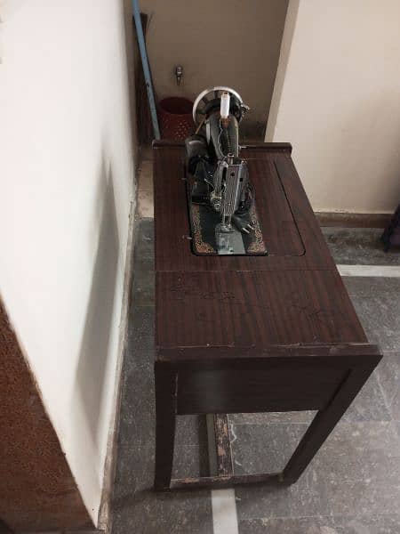 Sewing machine table 4