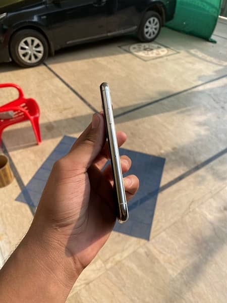 IPHONE 11 PRO PTA WITH BOX CHARGER 2