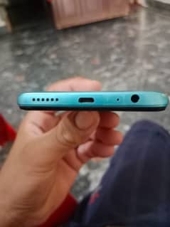 infinix Hot 20 i 8/128 10 by 9.5 condition