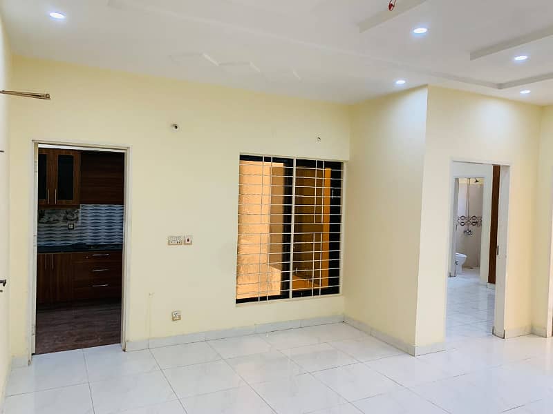 7 Marla Beautiful House Available For Rent In lake City Sector M7A 27