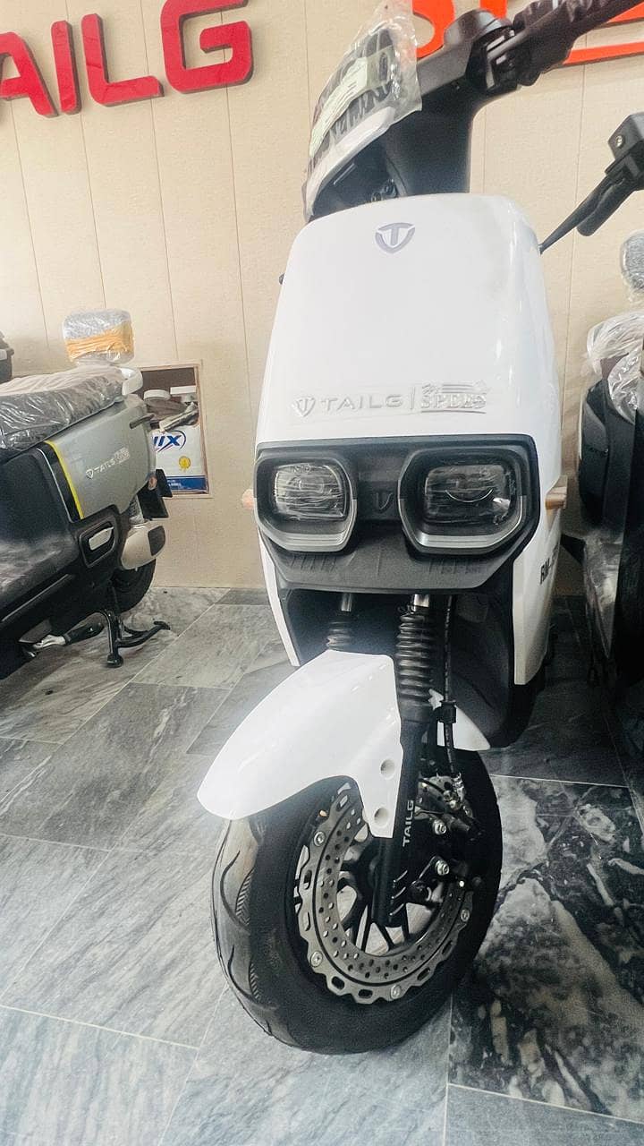 HI SPEED Electric Scooty  Motor 1200WATT  For Sale 10