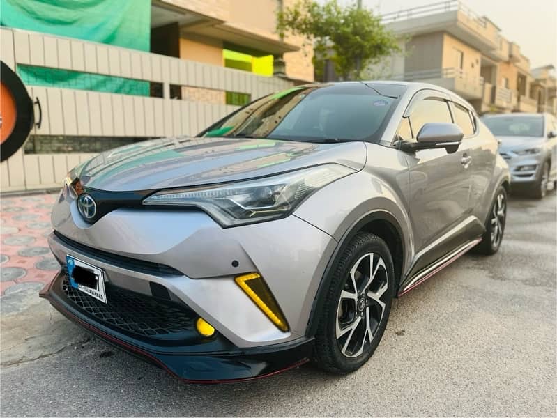 Toyota C-HR 2017 0