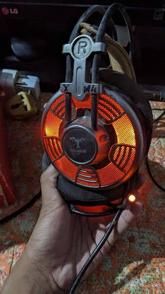 Gaming HeadPhone Monitors With Mic 0