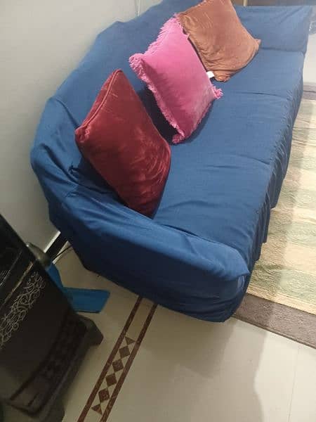 Sofa for urgent sale 2