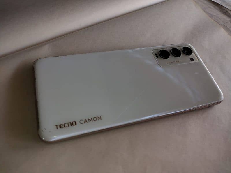 Tecno camon 18T 3