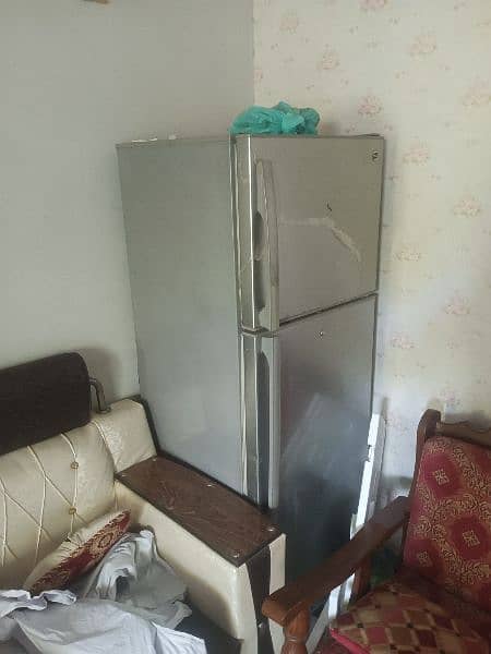 Emergency Sell fridge Large Size 1