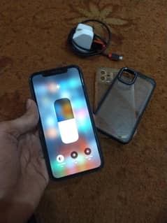 Iphone 11 64Gb Factory unlock With Original charger and case