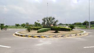 Own A Residential Plot In 10 Marla Lahore 0