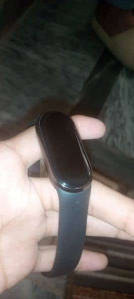 Xiaomi Smart BAND 8 good condition 10 by 10 with box 2