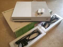 Xbox One S 1TB with 3 Controllers