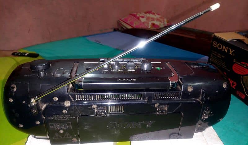Audio Tape & Radio Recorder 1
