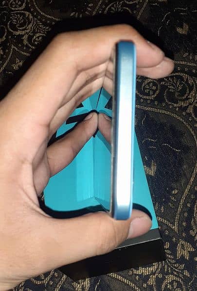 Oppo A17 10/10 condition only 5 months used 4