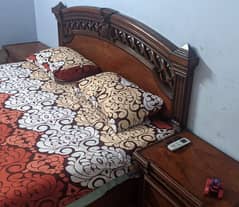 Excellent Bed Set Wooden Bed with 2 draws , dressing, 3 piece Almirah