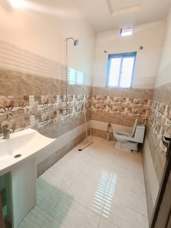 Alnoor Garden Society Boundary Wall Madina Town Canal Road Faisalabad VIP Location 3.5 Marla Double Story House For Sale 3 Bedroom Attached Bath Attached 10