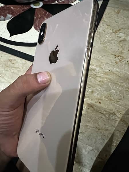 IPhone Xs max Factory unlocked 2