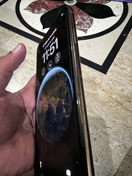 IPhone Xs max Factory unlocked 5