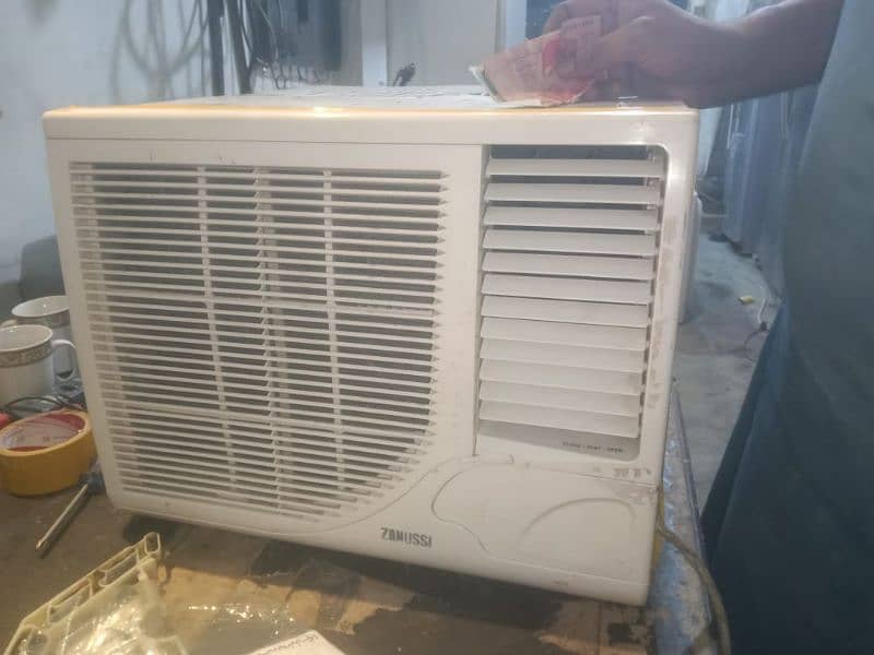 Window AC for sale Proper Working 1