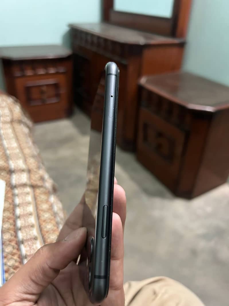 Iphone 11 64gb JV 3