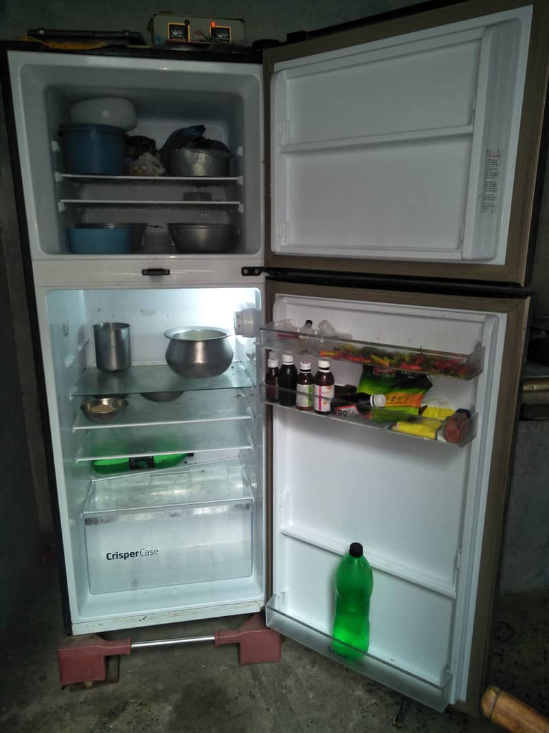 Dawlance refrigerator for sale urgent 1